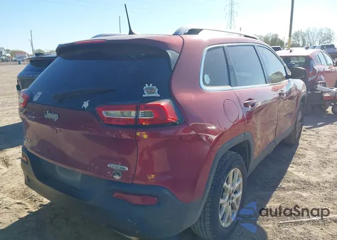 2017 Jeep Cherokee Latitude 4X4 z USA, uszkodzony, nr VIN 1C4PJMCS4HW587957